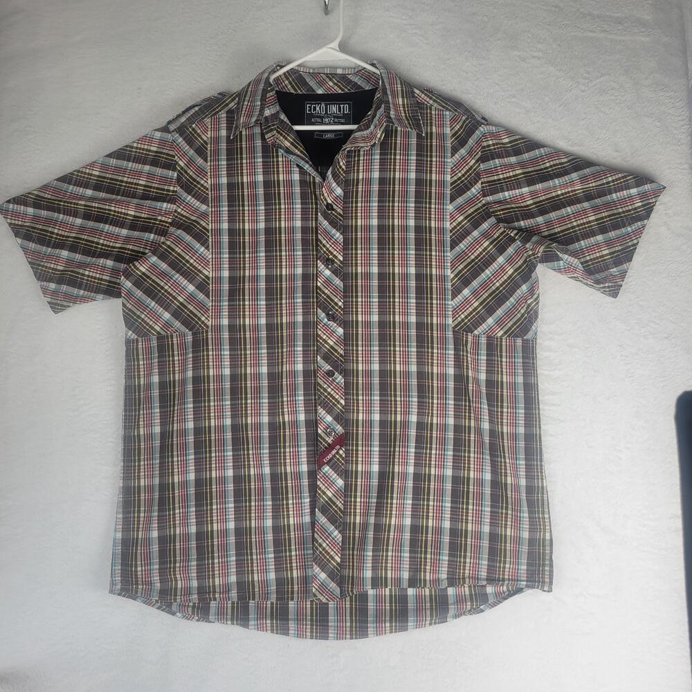 Ecko Unltd 1972 Plaid Button Down Size L Short Sleeve Collared Ready to Wear
